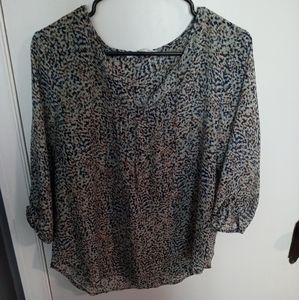 Violet and Claire size large 3/4 sleeve blouse